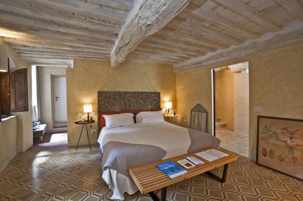 Il Battistero Residenza D'epoca 2*